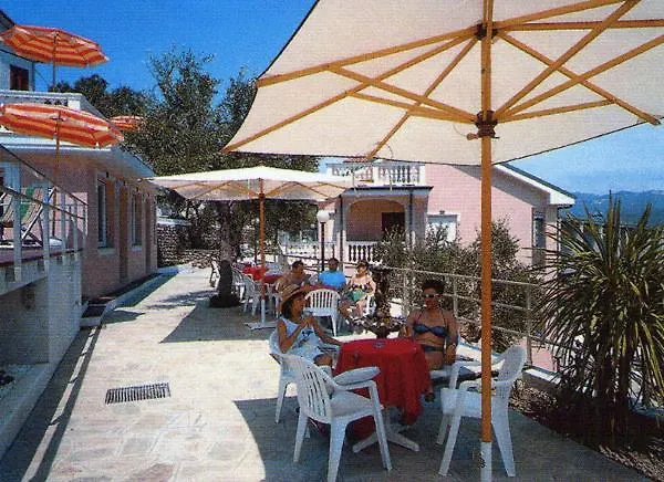 Residence Hotel Edy Imperia Lägenhetshotell