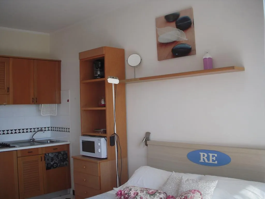 Residence Hotel Edy Imperia 3*,
